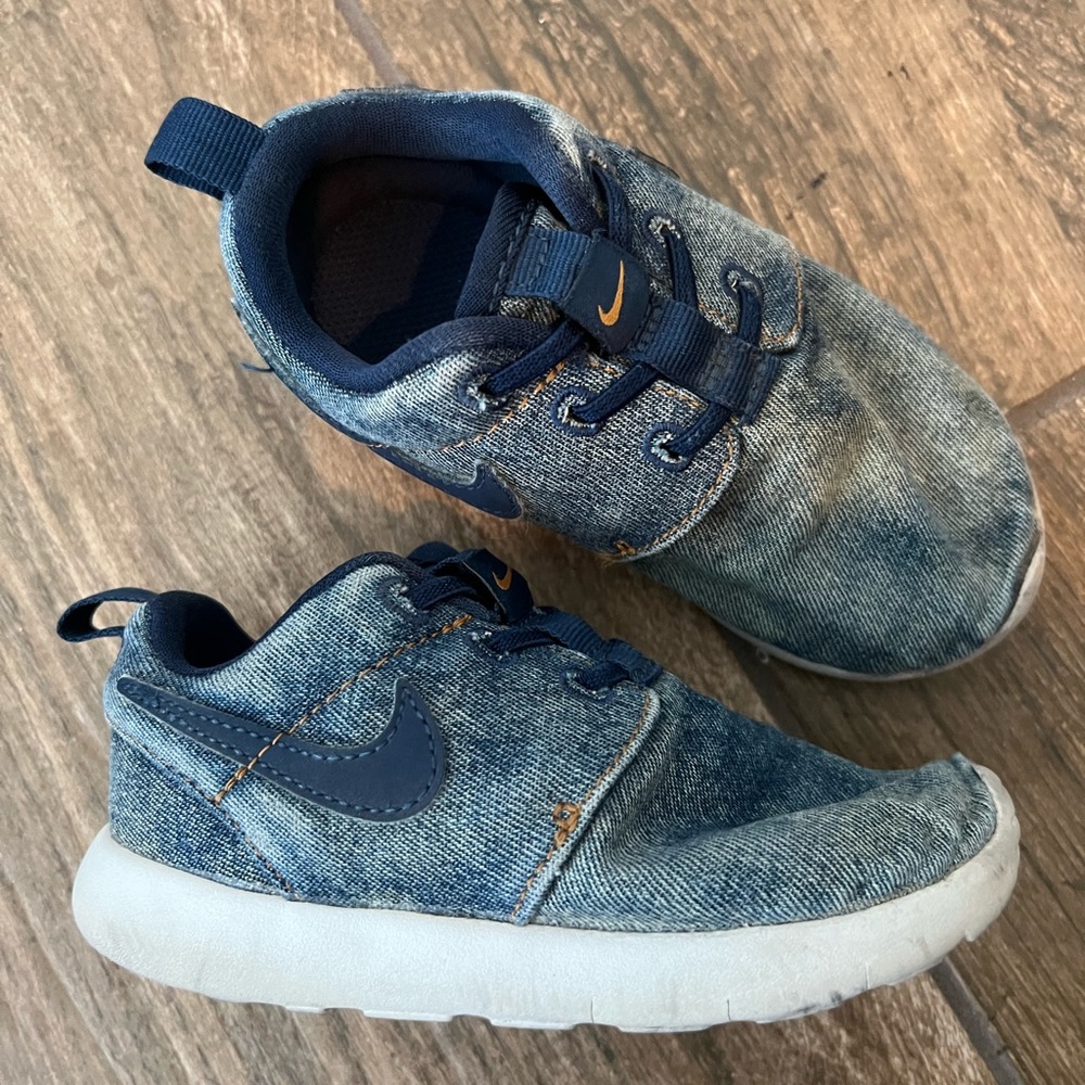 Kids Nike Shoe